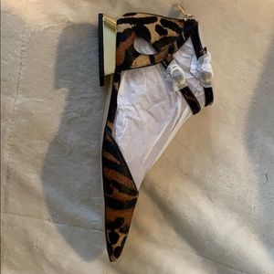 Animal leopard print flats NEW!!!  Louise et Cie